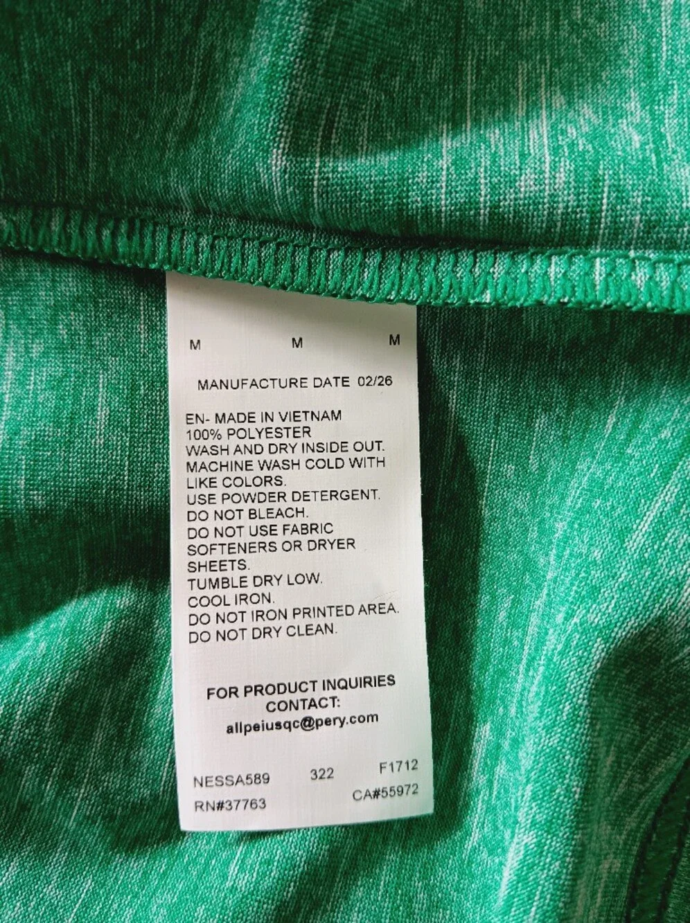 Nike Swim Dri-Fit UPF 40+ Short-Sleeve Crewneck Shirt Green Medium